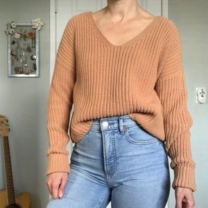 Bar III cropped chunky v neck sweater, cuffed sleeves, size small, tan color